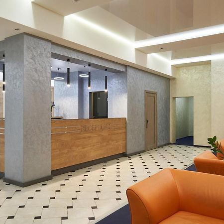 Friendly Hotel Киев Екстериор снимка