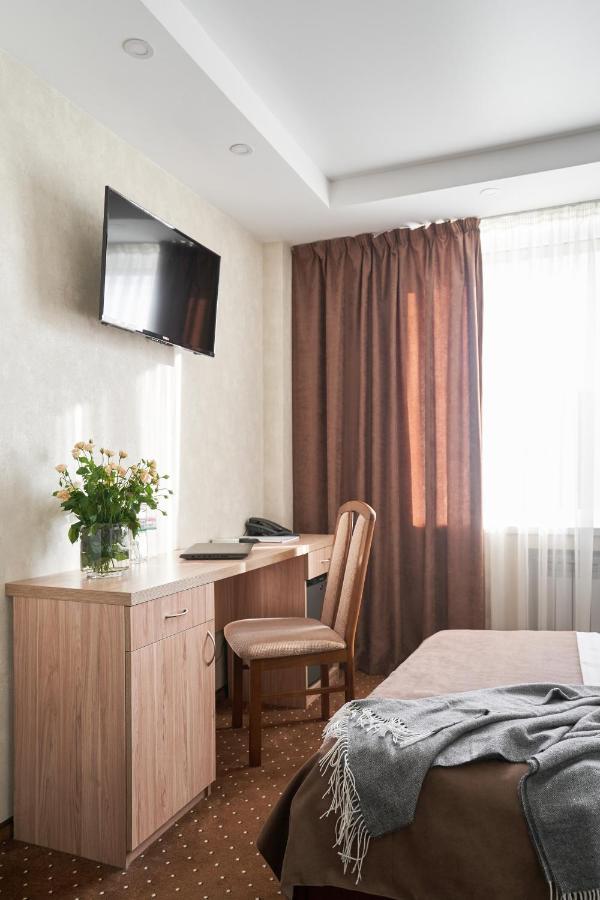 Friendly Hotel Киев Екстериор снимка